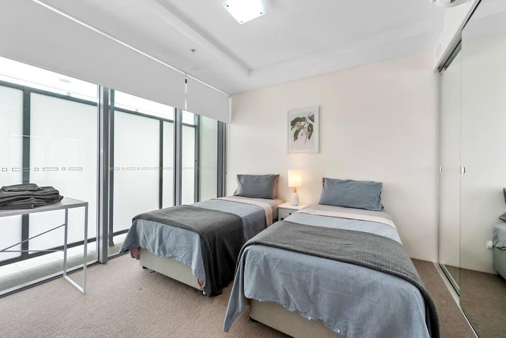 Tropical Resort ~ 2 Bed/2 Bath/1 Car ~ West End Brisbane Exterior foto