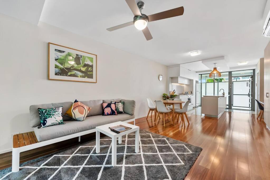 Tropical Resort ~ 2 Bed/2 Bath/1 Car ~ West End Brisbane Exterior foto